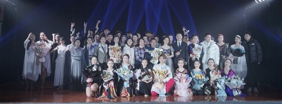C:\Users\v\Desktop\18 舞蹈照片\3.jpg
